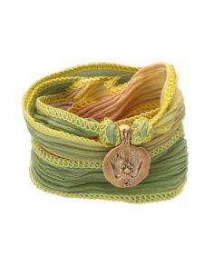 Clearance Catherine Michiels Bracelet En Soie A Nouer Et Charm Buddha Feet En Bronze