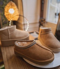 New UGG® Chausson Tasman Chestnut