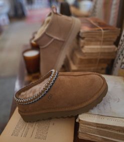 New UGG® Chausson Tasman Chestnut